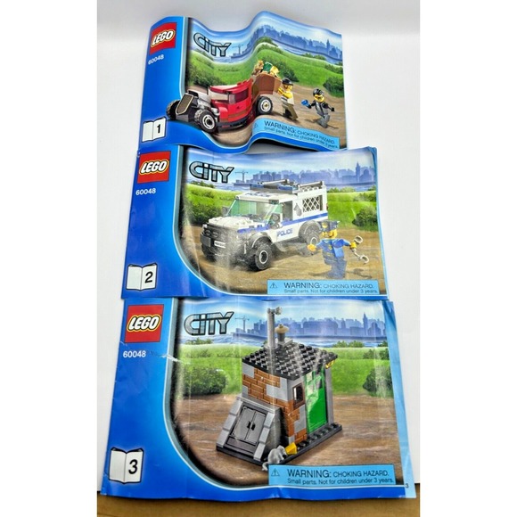 LEGO Minifigures & Accessories Bulk Lot Marvel/Jurassic/Jungle/City 2.11  Random - Picture 6 of 15